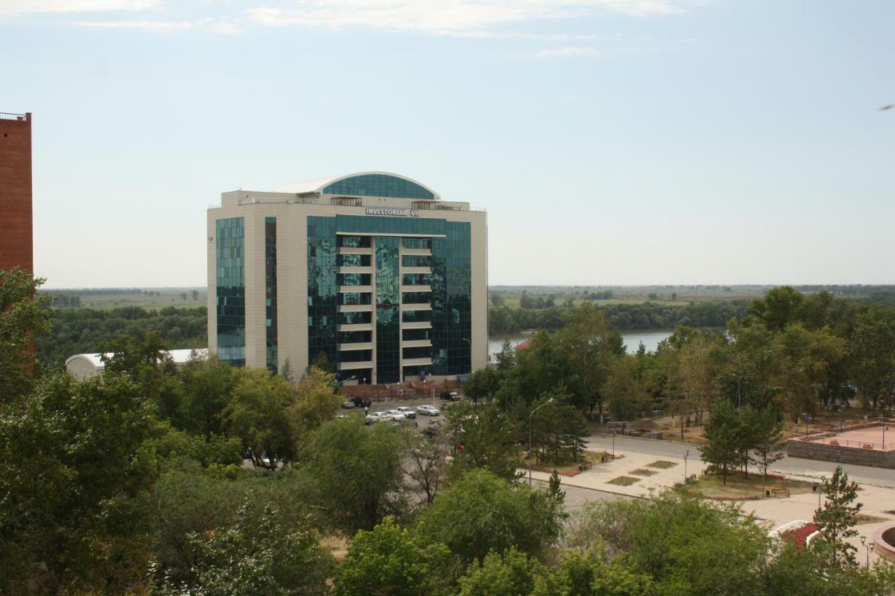 1-Комнатная Квартира На Набережной Pavlodar Dış mekan fotoğraf